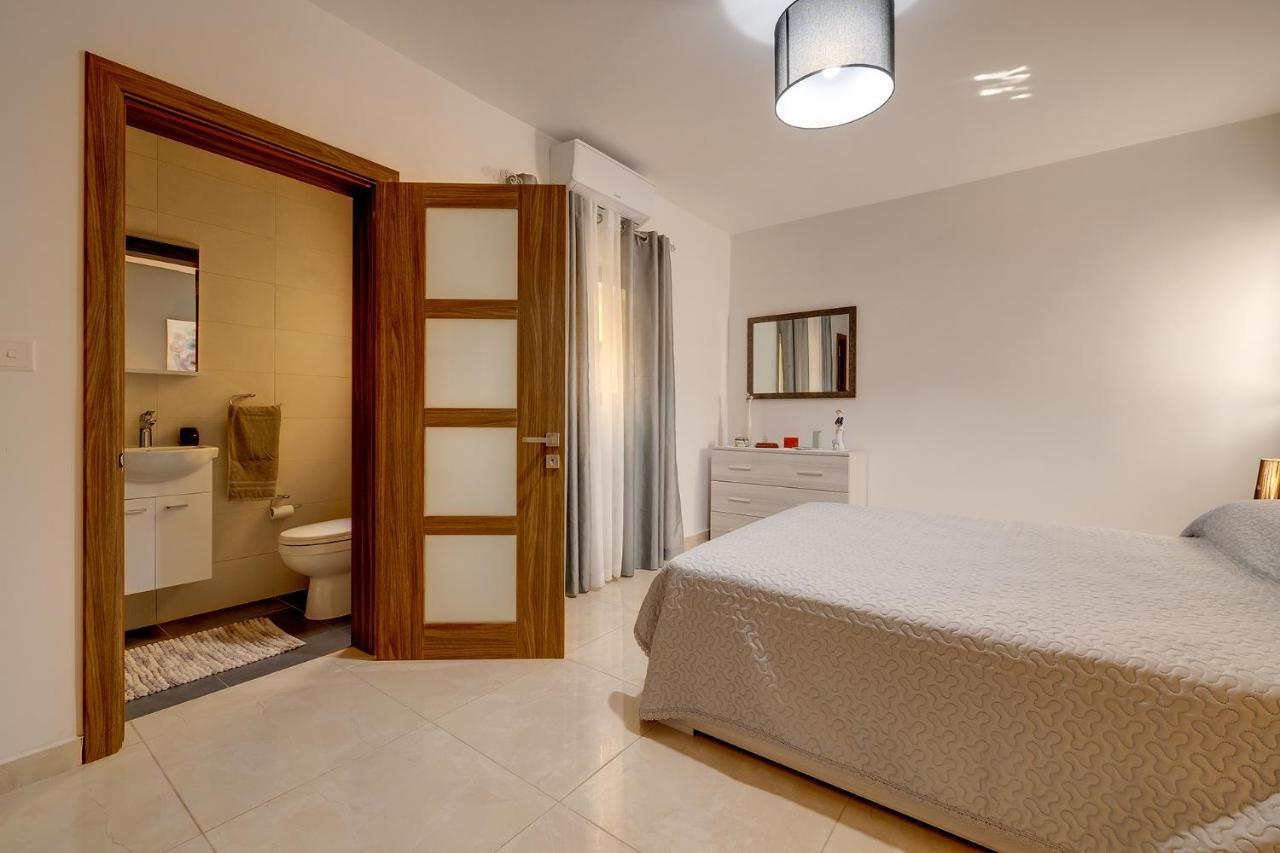 Stylish Bright And Airy Apart In Central Bugibba San Pawl il-Baħar Zewnętrze zdjęcie