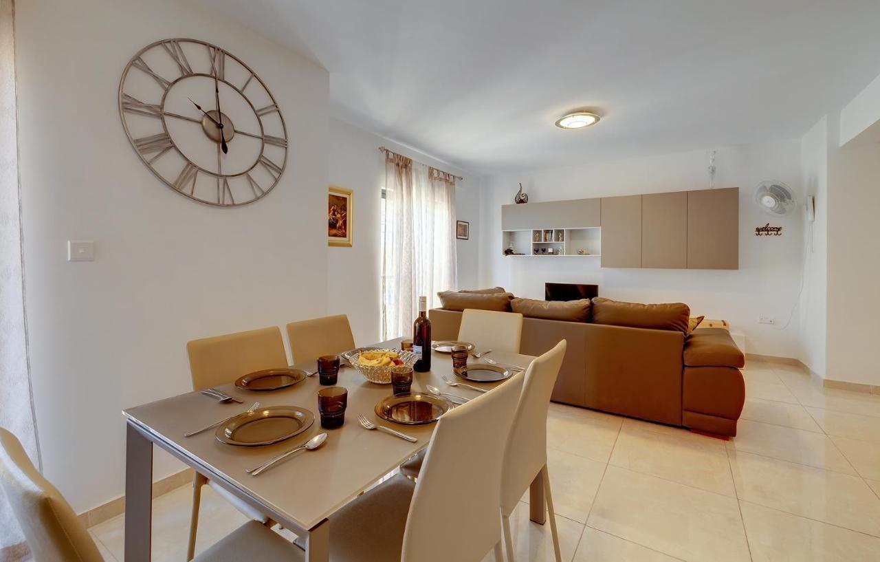 Stylish Bright And Airy Apart In Central Bugibba San Pawl il-Baħar Zewnętrze zdjęcie